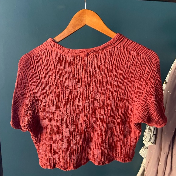 STORIA Rust Crinkle Cut Cropped Tie Waist Top - Picture 5 of 5